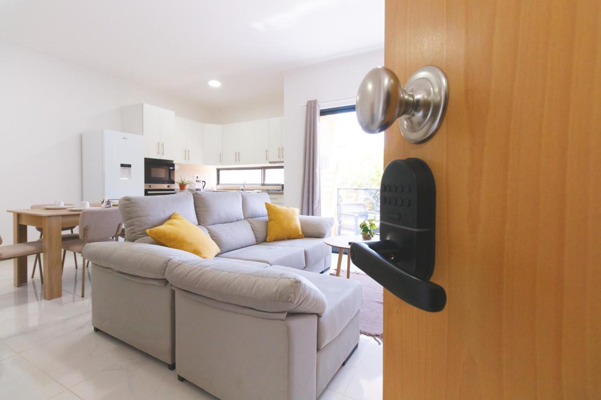 Brand New Spacious T3 Apartment In Санта-Мария Экстерьер фото
